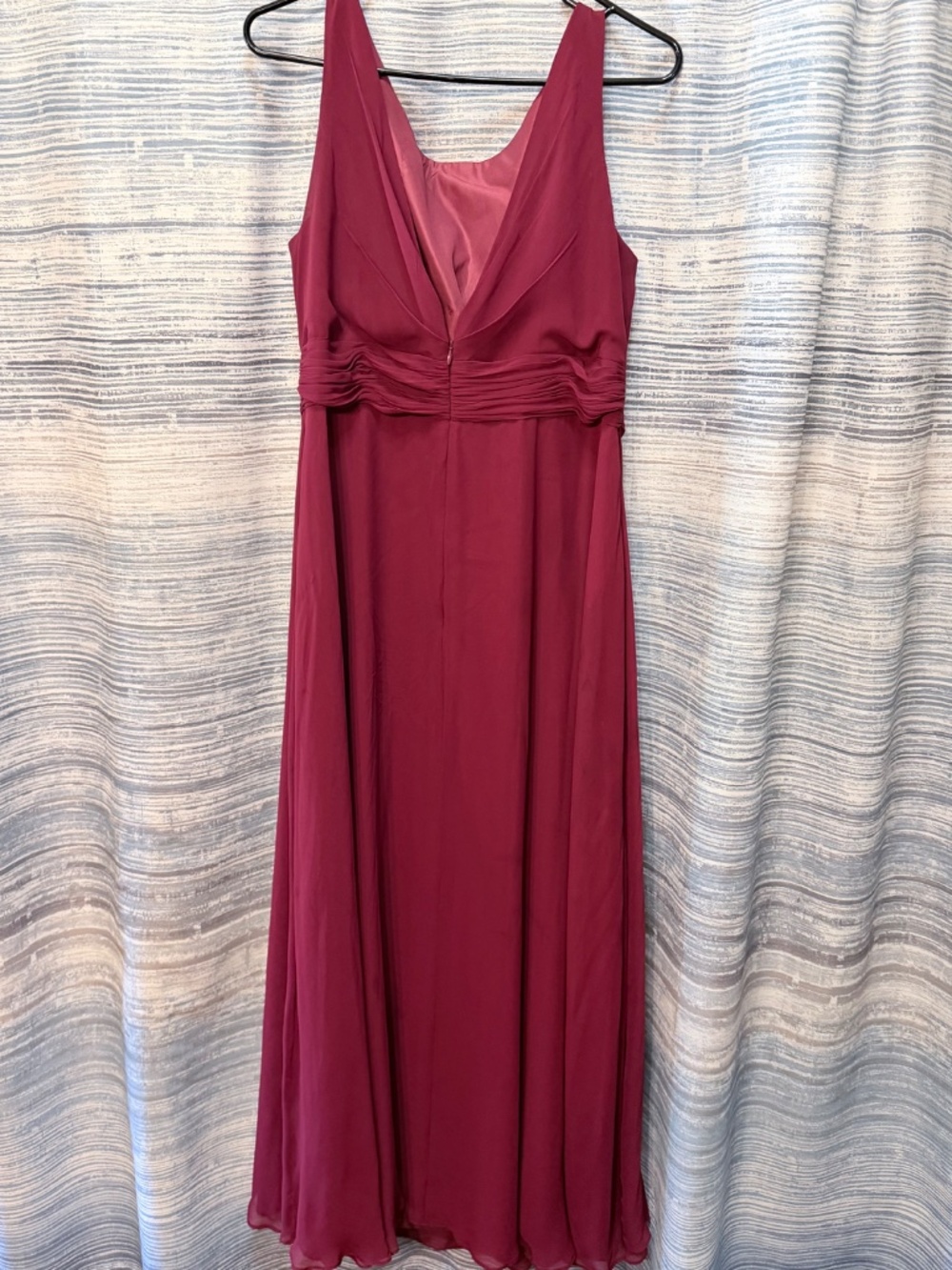 Bridesmaid/Prom/Special Events Dress - Picture 2 of 3